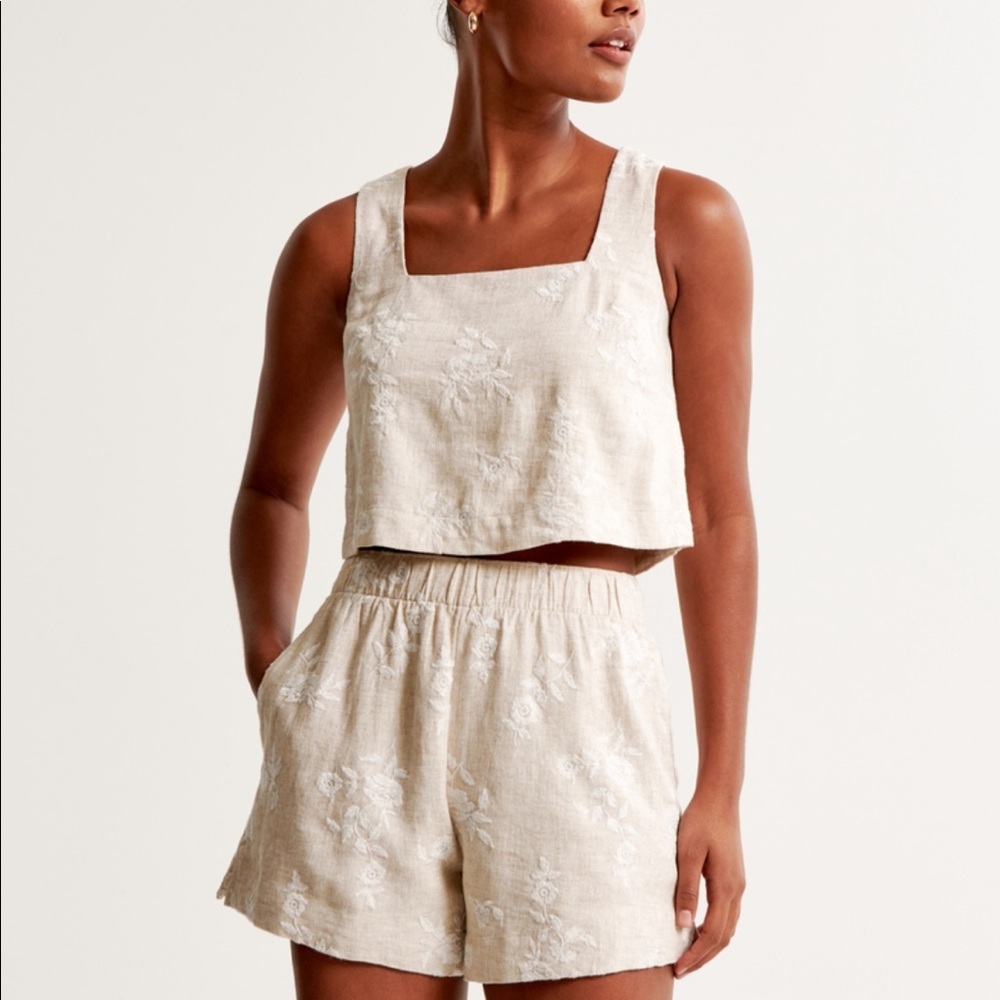 Abercrombie linen short set